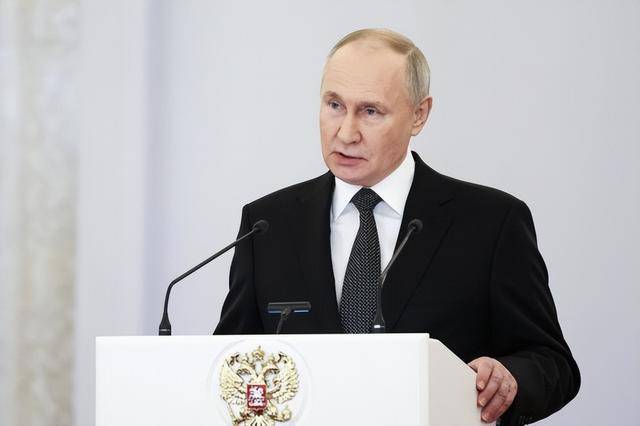 !高市没想到:普京对华这么仗义不朽情缘日船刚闯俄军就逼近日本(图22) !高市没想到:普京对华这么仗义不朽情缘日船刚闯俄军就逼近日本(图22)